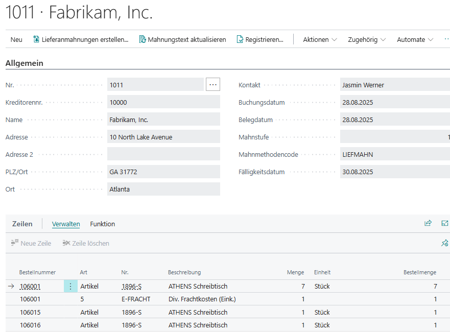 Das Bild zeigt eine Lieferanmahnung. Es werden verschiedene Informationen wie Kreditorennummer, Adresse und Fälligkeitsdatum angezeigt. Im Inforegister Zeilen werden drei Artikelzeilen mit Bestellnummer, Beschreibung, Bestellmengen und Einheiten gelistet. 